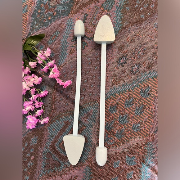 Vintage Women’s Metal & Wooden Shoe Stretchers Shapers, One pair - Picture 4 of 7